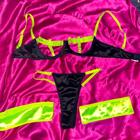 Dolls Kill Other - Neon Green Lingerie 🖤✨